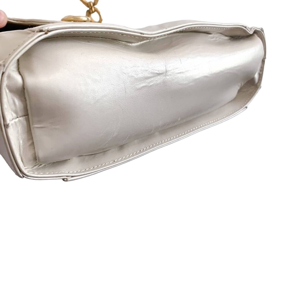 Stuart Weitzman Boxy Pearl Flat and Chain Crossbody Bag Purse White Gold Small - Picture 6 of 14